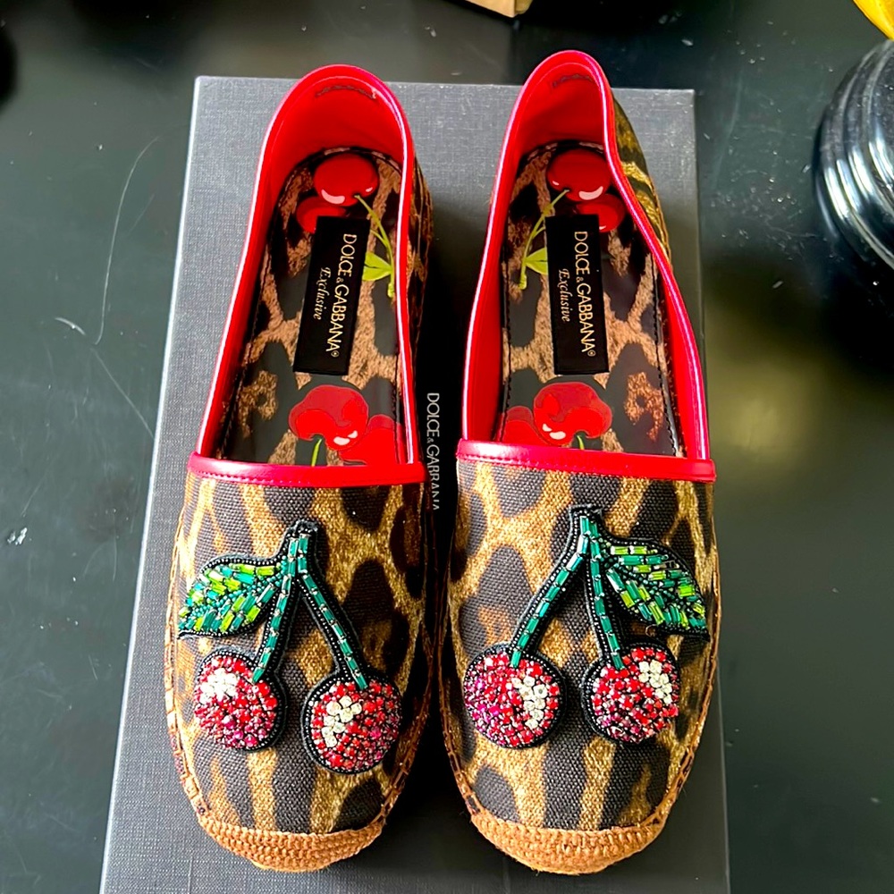 NIB Dolce & Gabbana leopard espadrilles 39